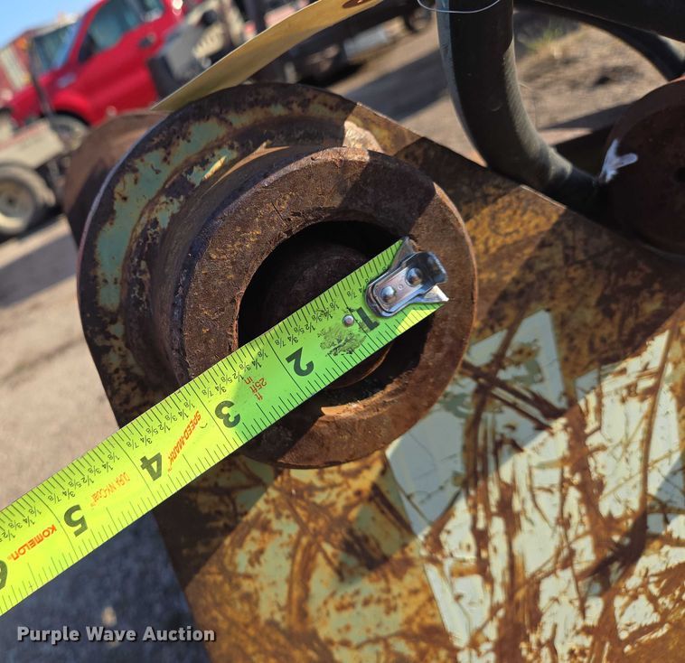 image for item EM8120 Kent breaker