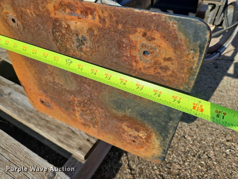 image for item EM8122 Ver-Mac message board