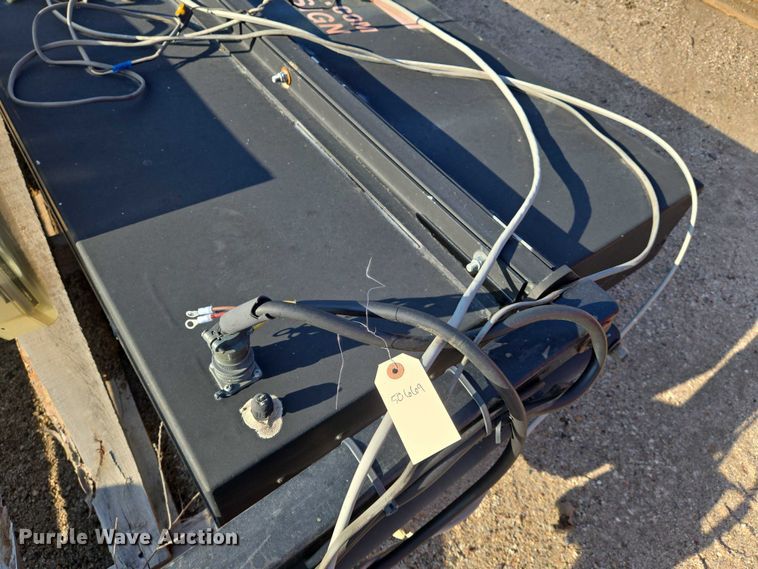 image for item EM8122 Ver-Mac message board