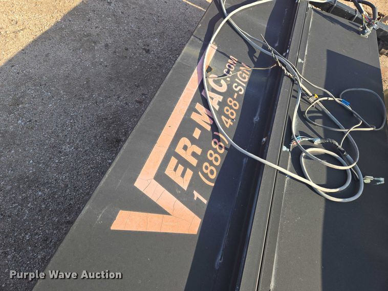 image for item EM8122 Ver-Mac message board