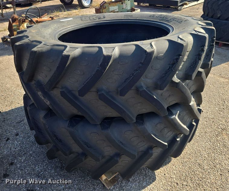 image for item EM8127 (2) BKT Agri Max RT765 480/70R38 tires