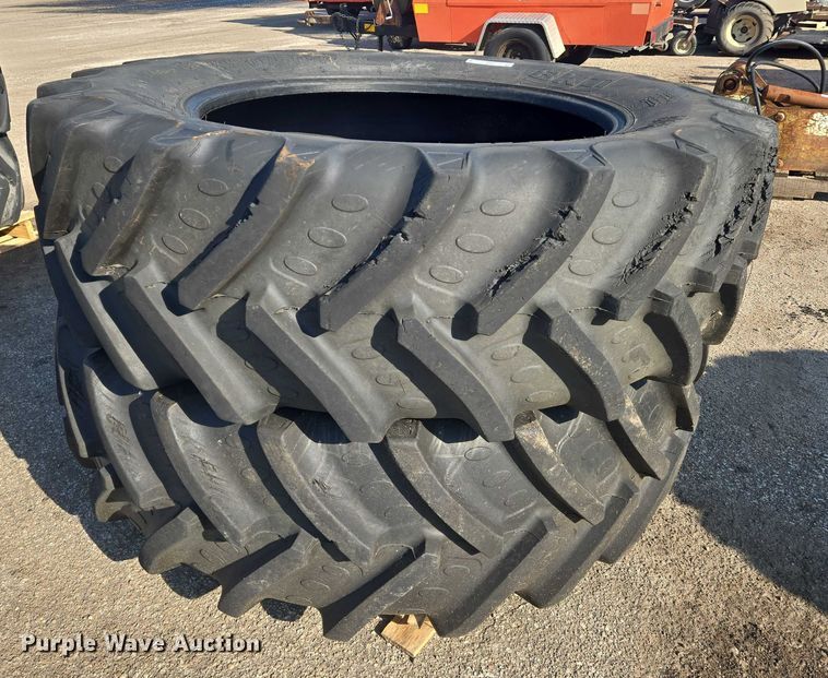 image for item EM8127 (2) BKT Agri Max RT765 480/70R38 tires