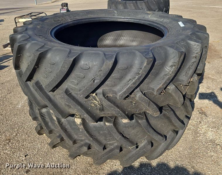 image for item EM8127 (2) BKT Agri Max RT765 480/70R38 tires