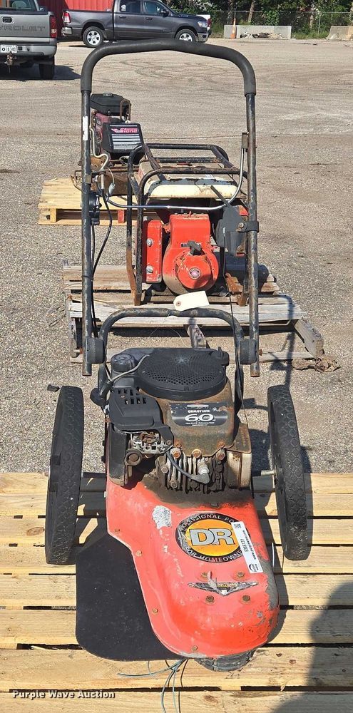 image for item EM8131 Professional Power string trimmer