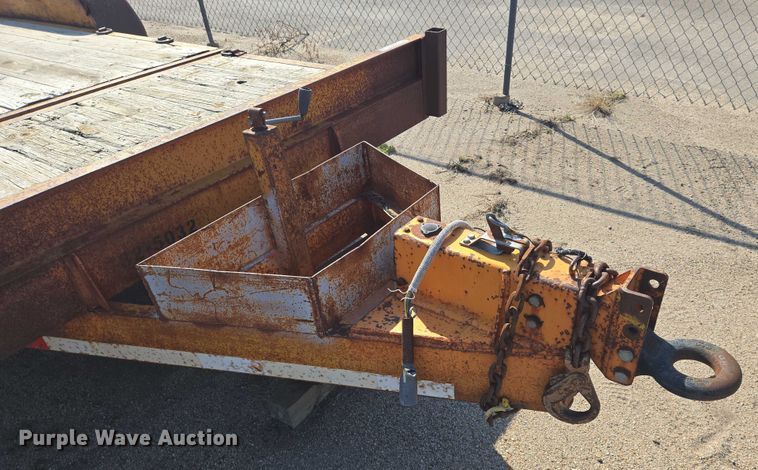 image for item EM8137 2003 Fastline tilt deck equipment trailer