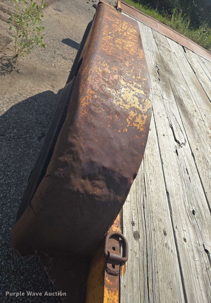 image for item EM8137 2003 Fastline tilt deck equipment trailer