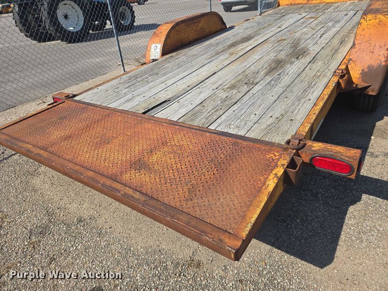 image for item EM8137 2003 Fastline tilt deck equipment trailer