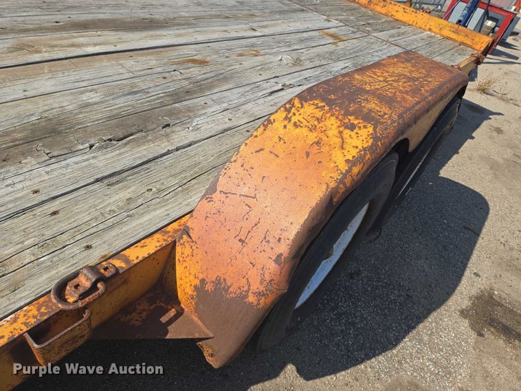 image for item EM8137 2003 Fastline tilt deck equipment trailer