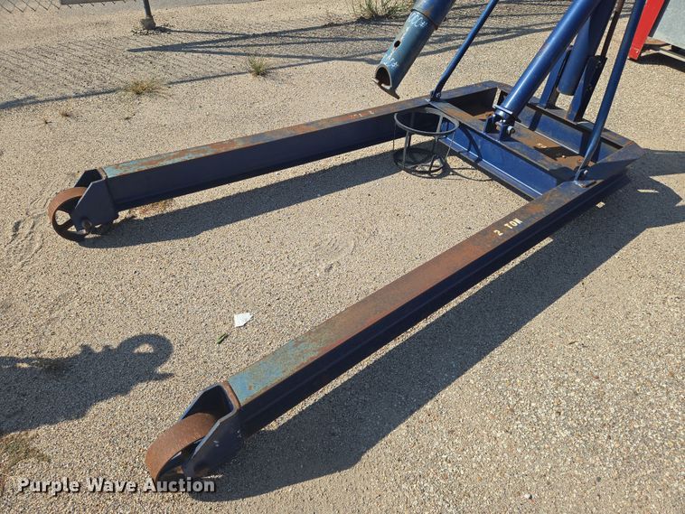 image for item EM8138 Lincoln 9380 engine hoist