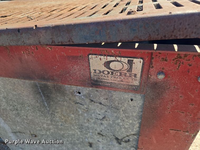 image for item EM8139 Doerr welding table