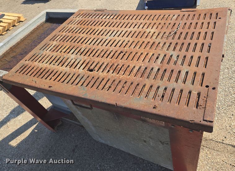 image for item EM8139 Doerr welding table