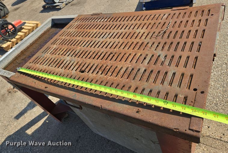 image for item EM8139 Doerr welding table