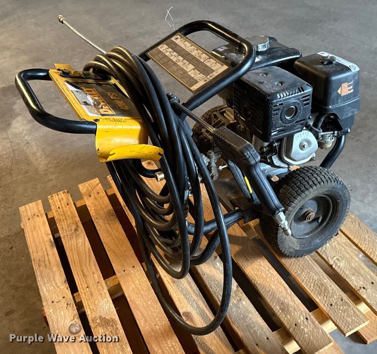 image for item EM8140 DeWalt DXPW4240 pressure washer