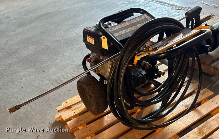 image for item EM8140 DeWalt DXPW4240 pressure washer