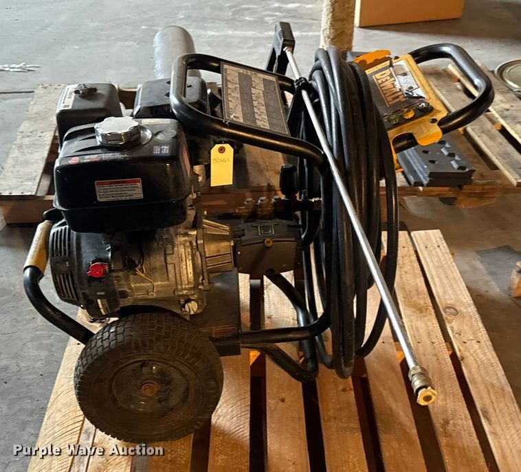 image for item EM8140 DeWalt DXPW4240 pressure washer