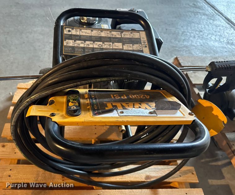 image for item EM8140 DeWalt DXPW4240 pressure washer