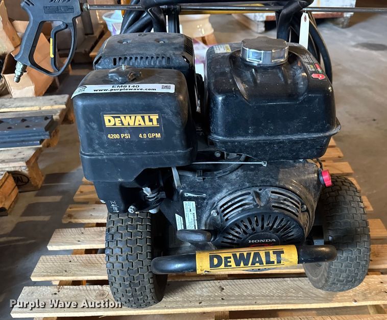 image for item EM8140 DeWalt DXPW4240 pressure washer