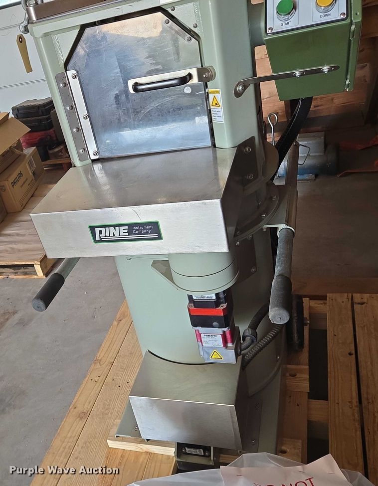 image for item EM8142 Pine gyratory compactor test machine