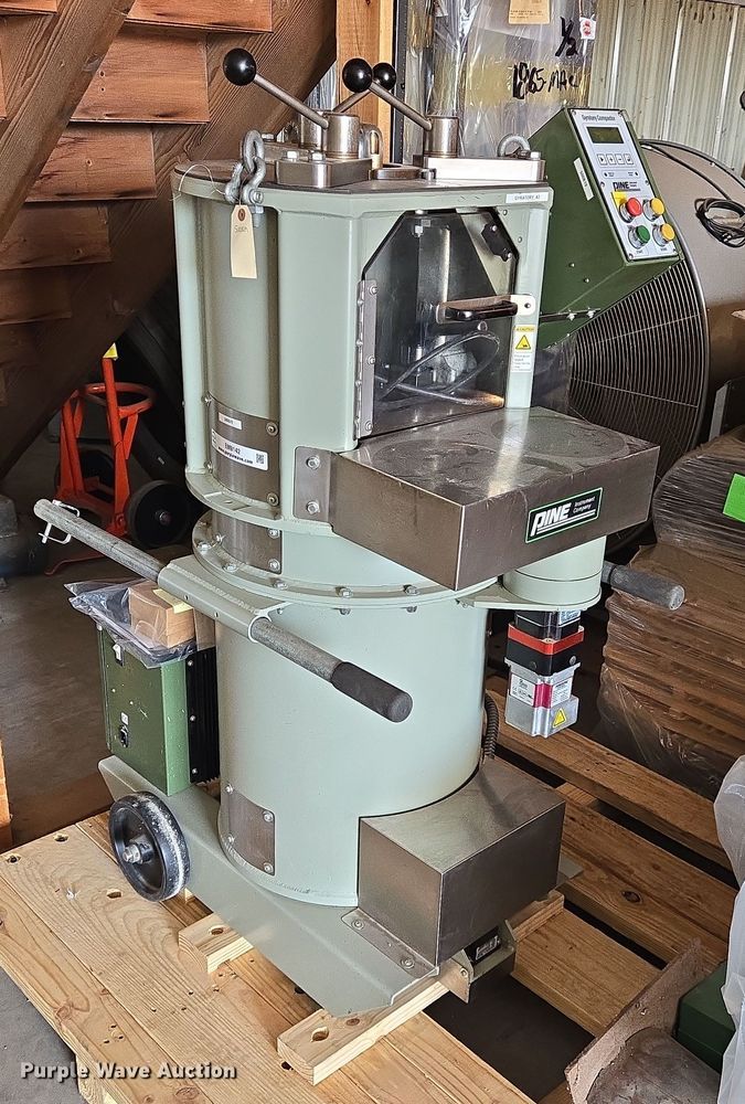 image for item EM8142 Pine gyratory compactor test machine