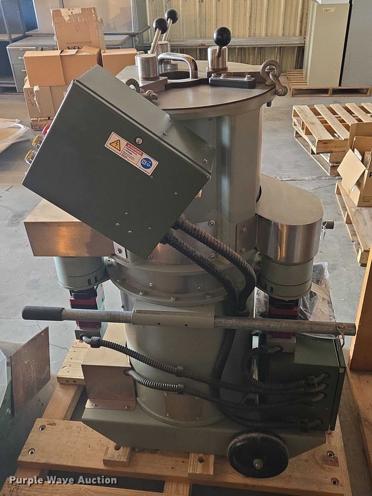 image for item EM8142 Pine gyratory compactor test machine