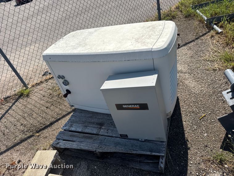image for item EN8712 Generac G0062450 generator