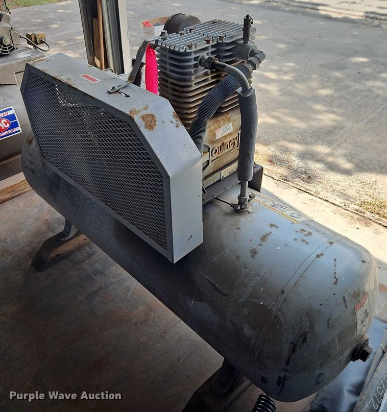 image for item EO4657 Quincy ATH3-80 air compressor