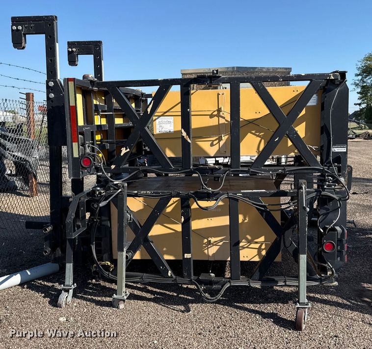 image for item EP0604 Trinity 180 TMA crash attenuator