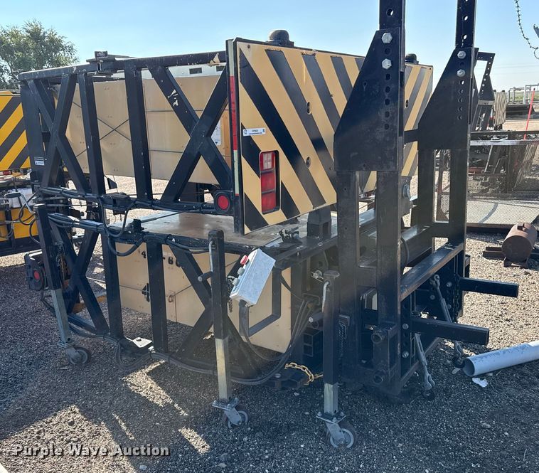 image for item EP0604 Trinity 180 TMA crash attenuator