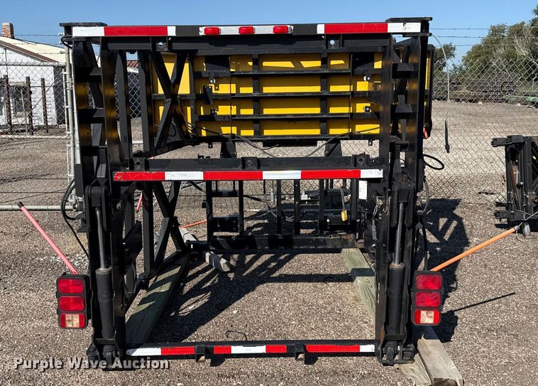 image for item EP0605 2011 Trinity TMA 9182 crash attenuator