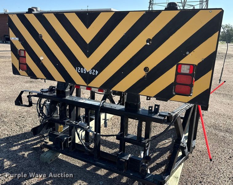 image for item EP0605 2011 Trinity TMA 9182 crash attenuator