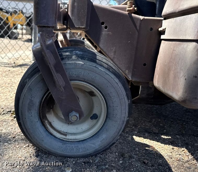 image for item EP0606 Grasshopper 616 ZTR lawn mower