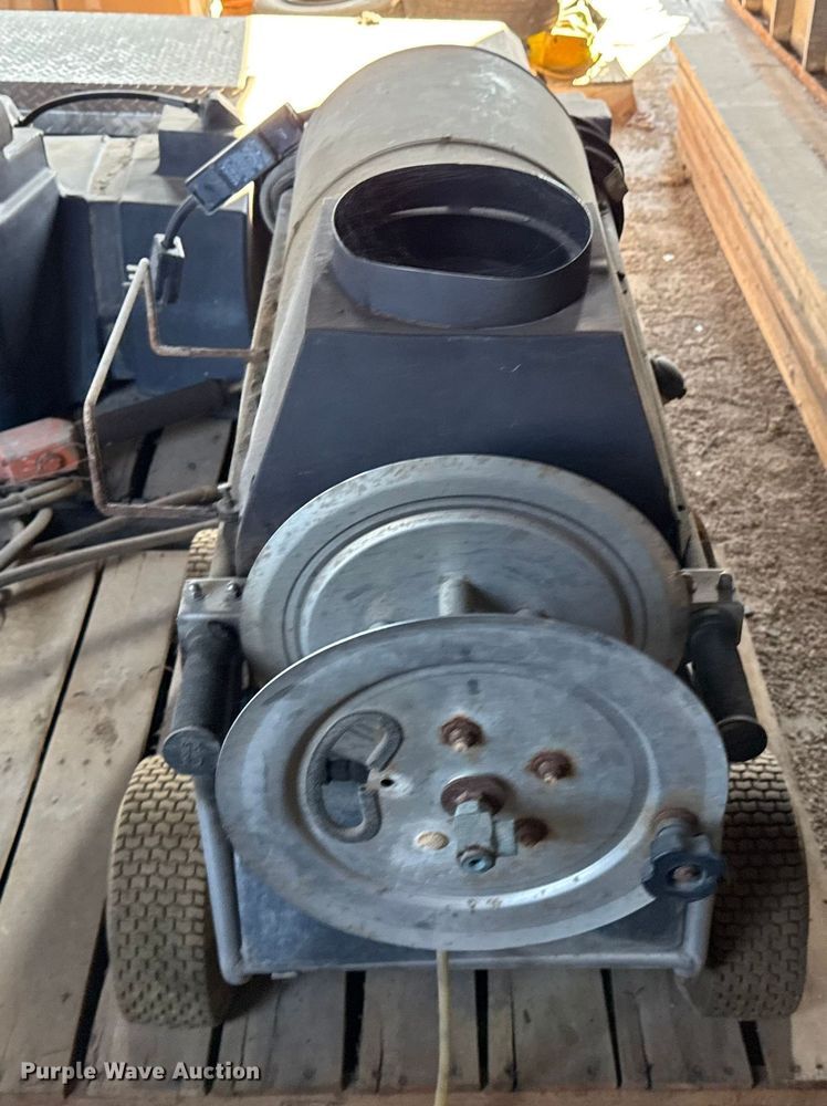 image for item EP0610 Hydro Tek HD20004E2G pressure washer