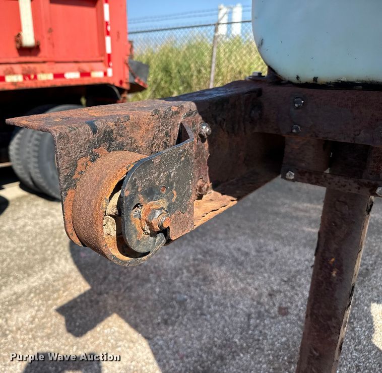 image for item EP0616 Henderson anti-ice tank