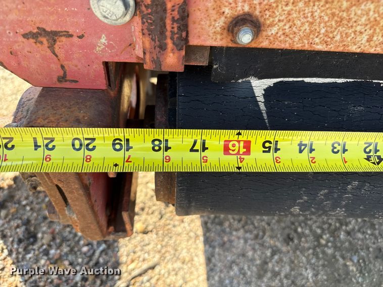 image for item EP0619 HTC 2000 shouldering machine