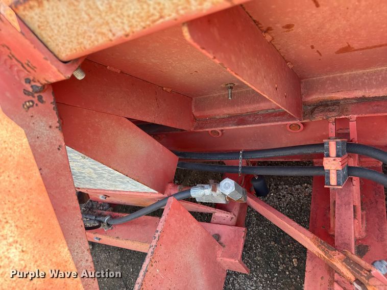 image for item EP0619 HTC 2000 shouldering machine