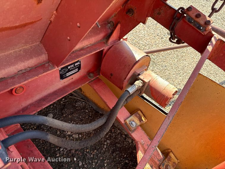 image for item EP0619 HTC 2000 shouldering machine