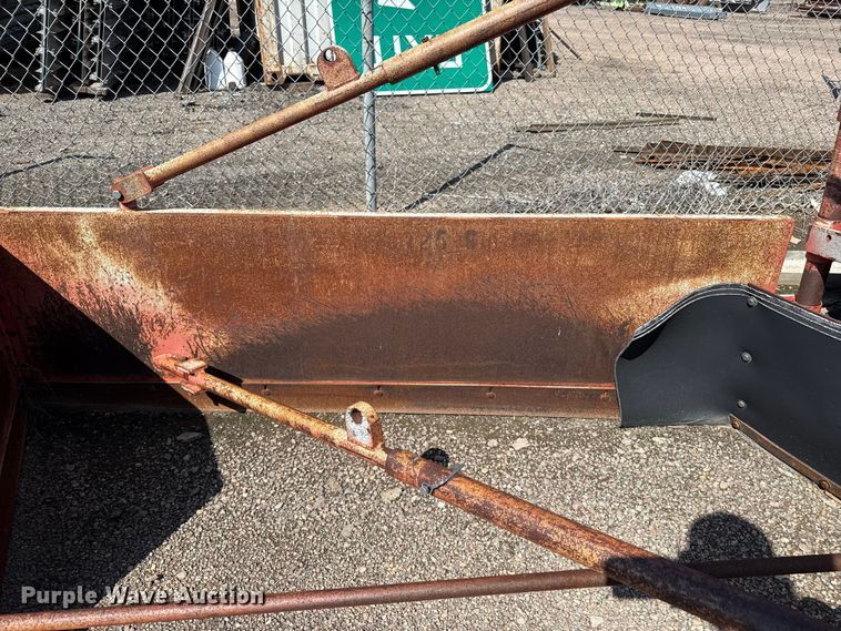 image for item EP0619 HTC 2000 shouldering machine