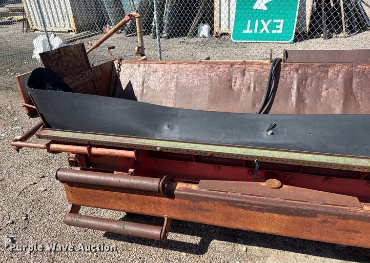 image for item EP0619 HTC 2000 shouldering machine