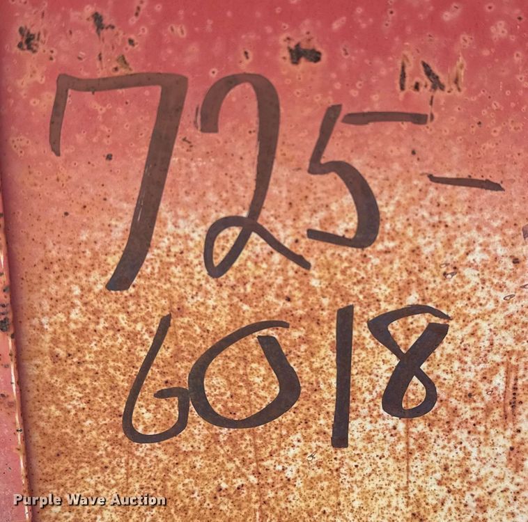 image for item EP0619 HTC 2000 shouldering machine