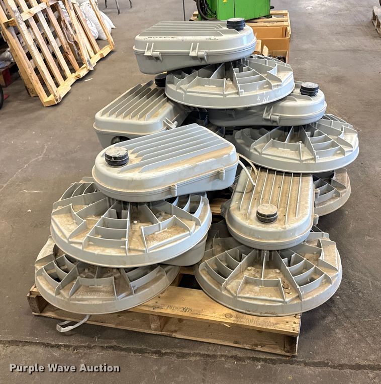 image for item ER2408 (8) Holophane street lights