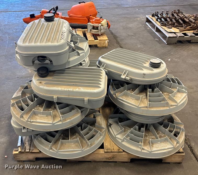 image for item ER2408 (8) Holophane street lights