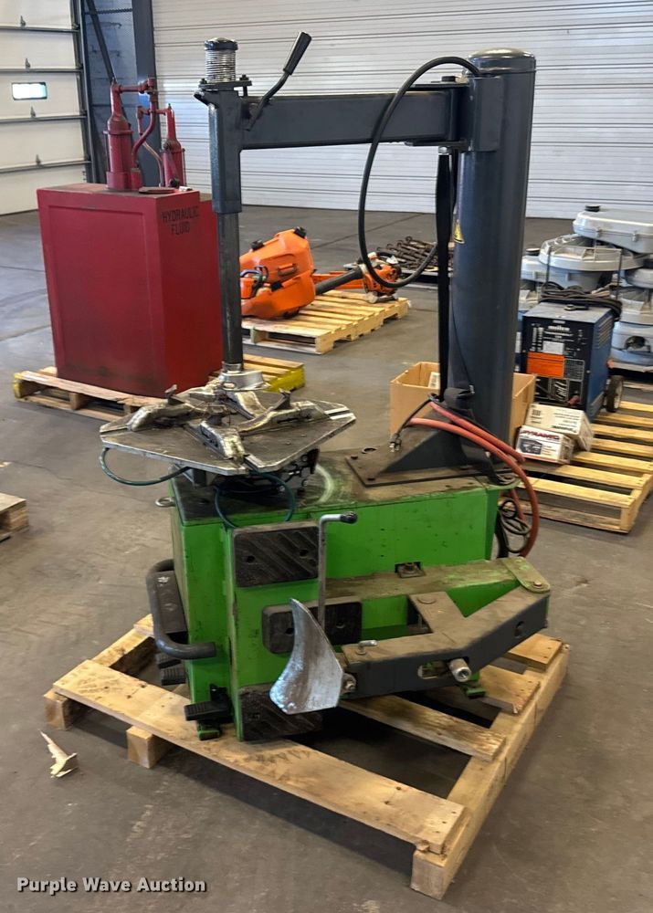 image for item ER2412 Bosch TC326 S tire machine