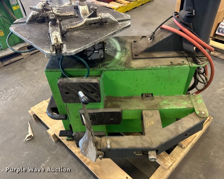 image for item ER2412 Bosch TC326 S tire machine