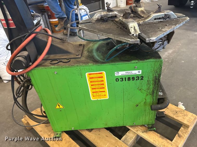 image for item ER2412 Bosch TC326 S tire machine