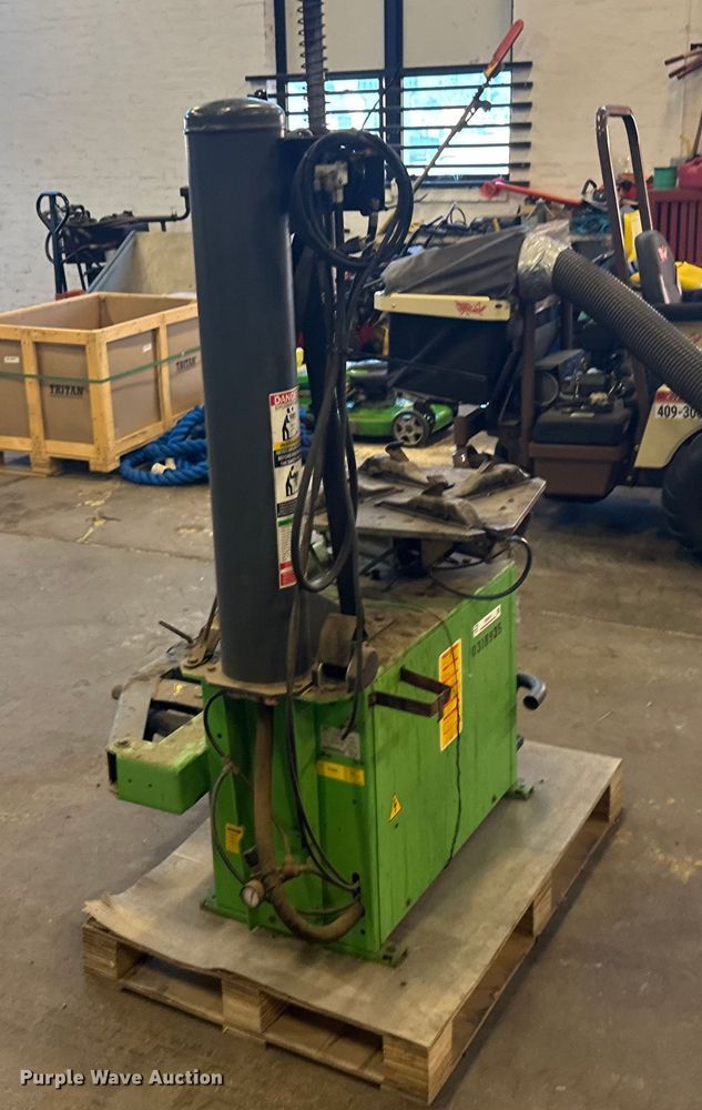 image for item ER2413 Bosch TC 326 S tire machine