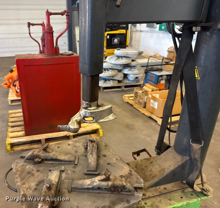 image for item ER2413 Bosch TC 326 S tire machine