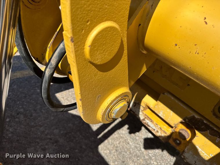 image for item ER2420 2005 John Deere 310G backhoe