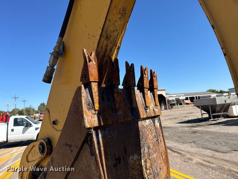 image for item ER2420 2005 John Deere 310G backhoe