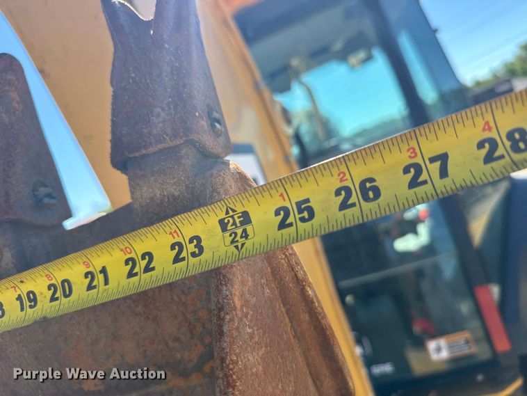 image for item ER2420 2005 John Deere 310G backhoe