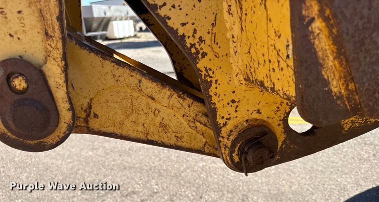 image for item ER2420 2005 John Deere 310G backhoe